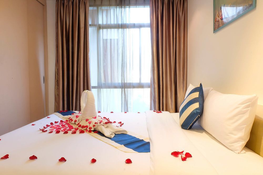 Art Patong Residence Mai Khao Exterior photo